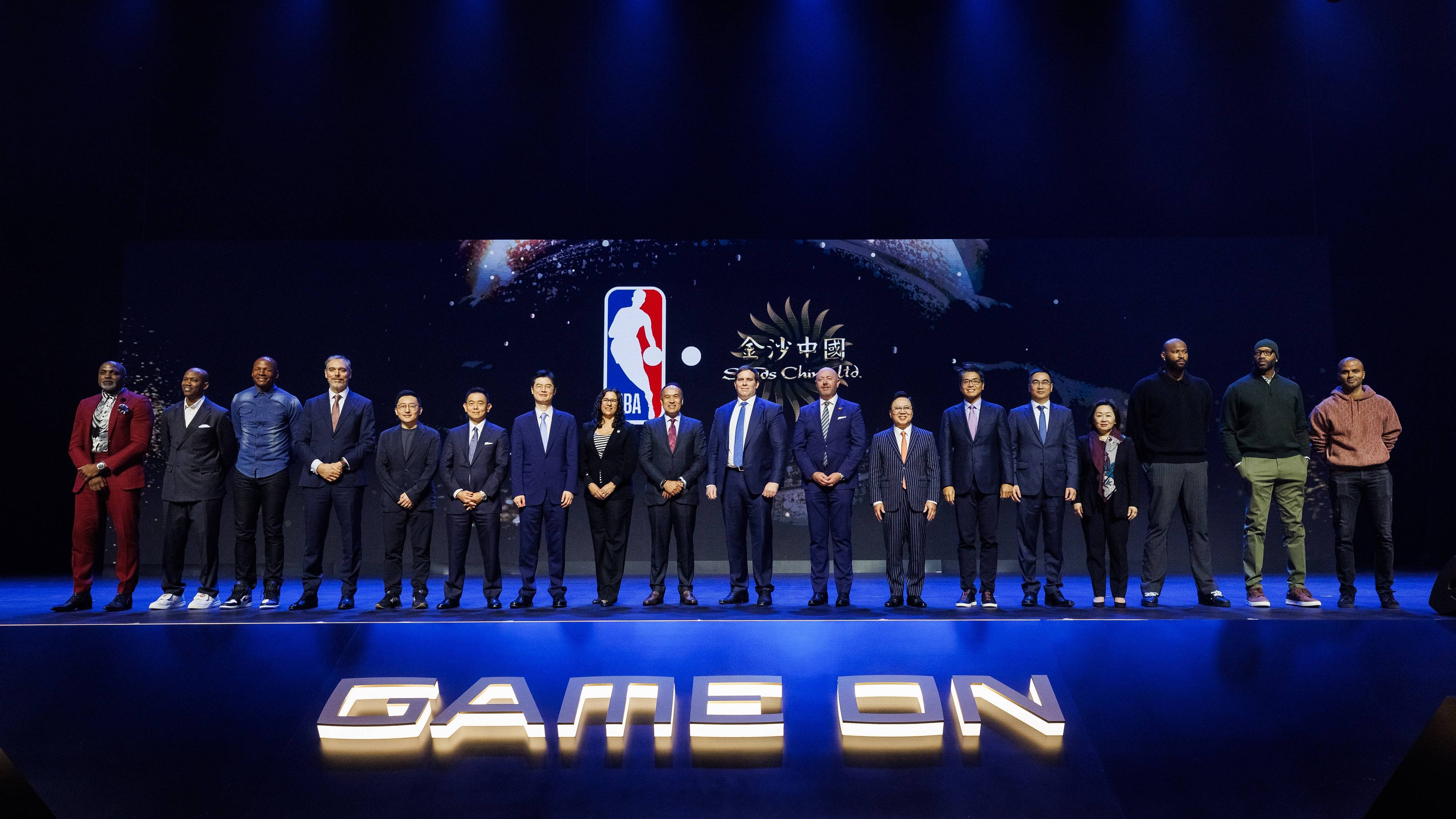 开云线上官网-辽宁本钢训练开放日，加时末段战术微调引欢呼，NBA季后赛在即，医务组通报恢复-开云线上官网