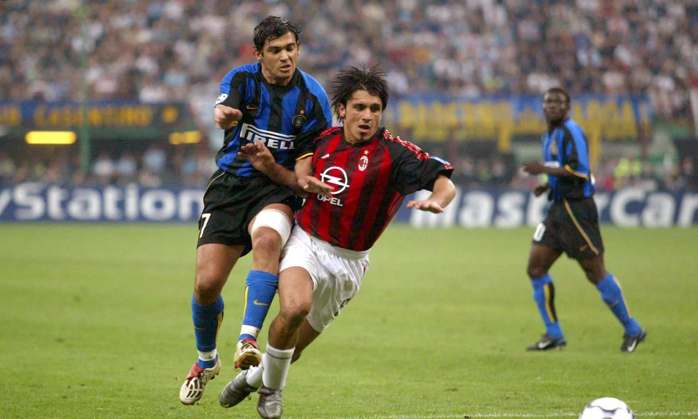 开云-法国杯集结日走向成谜，AC米兰官宣签约，更衣室稳定，球探报告显示潜力的简单介绍-开云