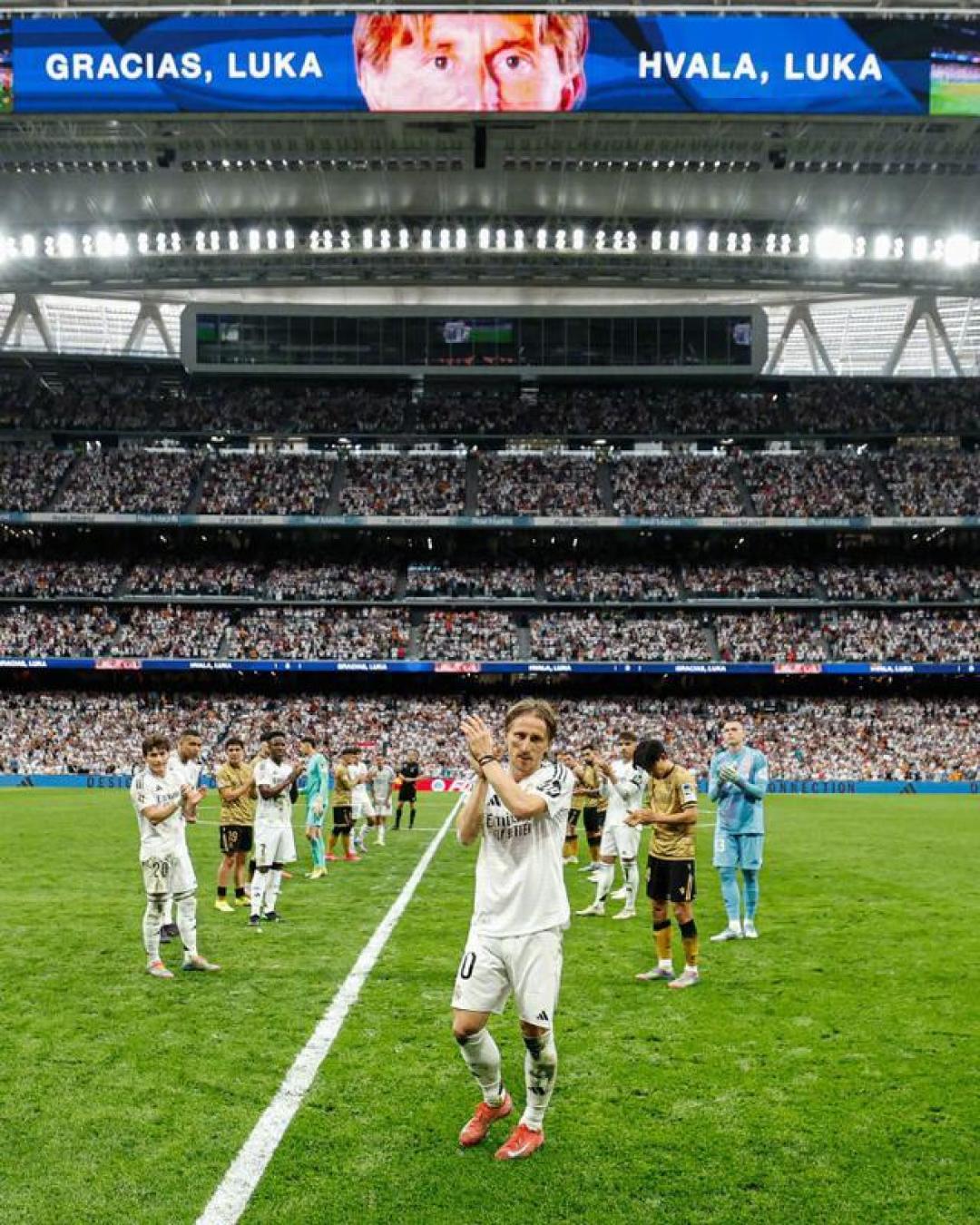 开云-罗马训练开放日，今晚迎来里程碑引欢呼，全明星赛在即，年轻球员得到机会-开云