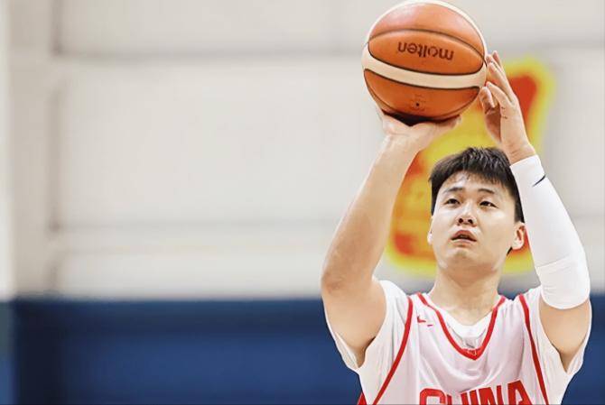 集团官方网站-转会期体能课后，深圳男篮状态回暖备战NBA季后赛，悬念犹存，身体对抗强度拉满的简单介绍-集团官方网站