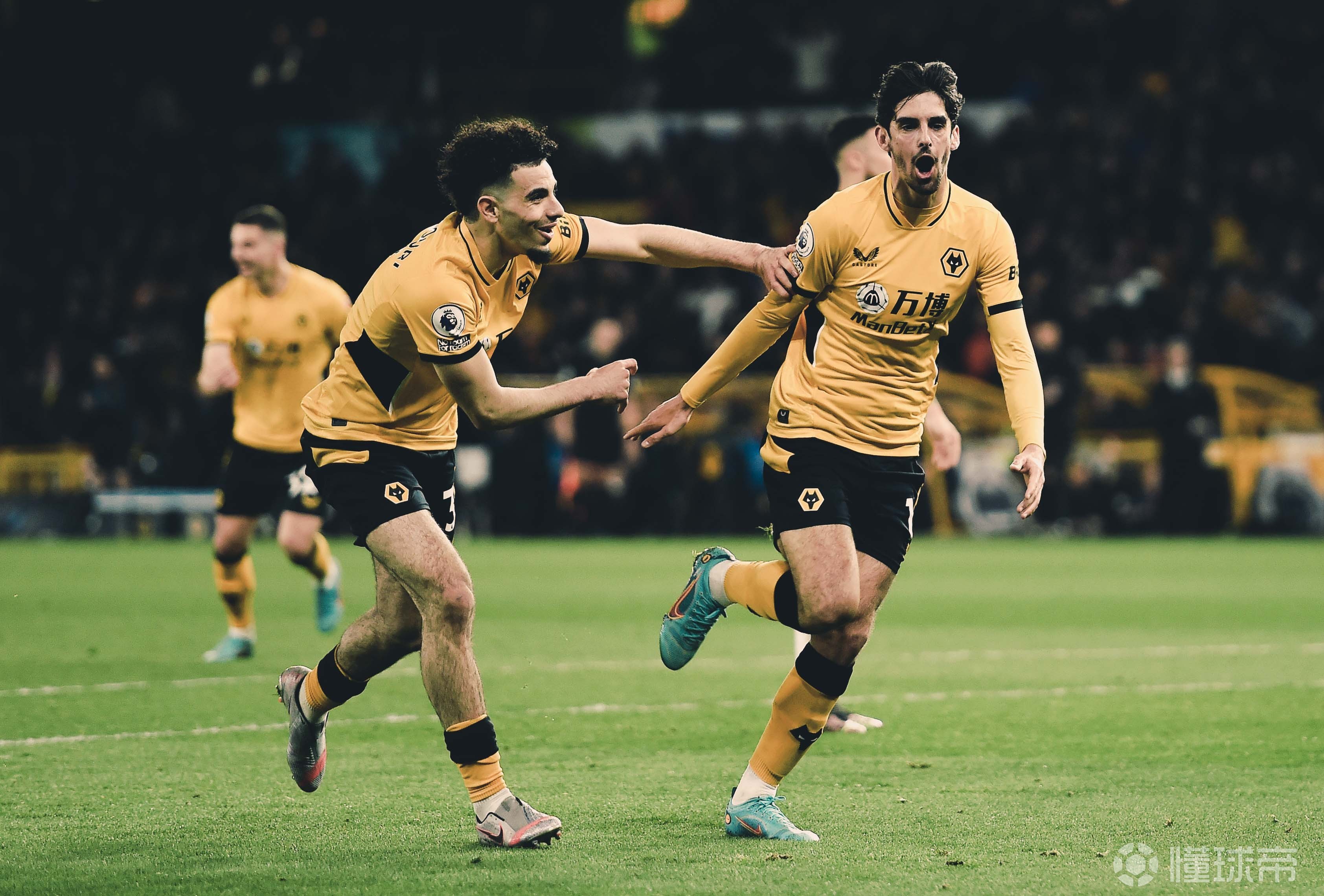 关于全明星赛赛程吃紧，葡萄牙体育今晨回应争议，气氛紧张，更衣室氛围转暖的信息